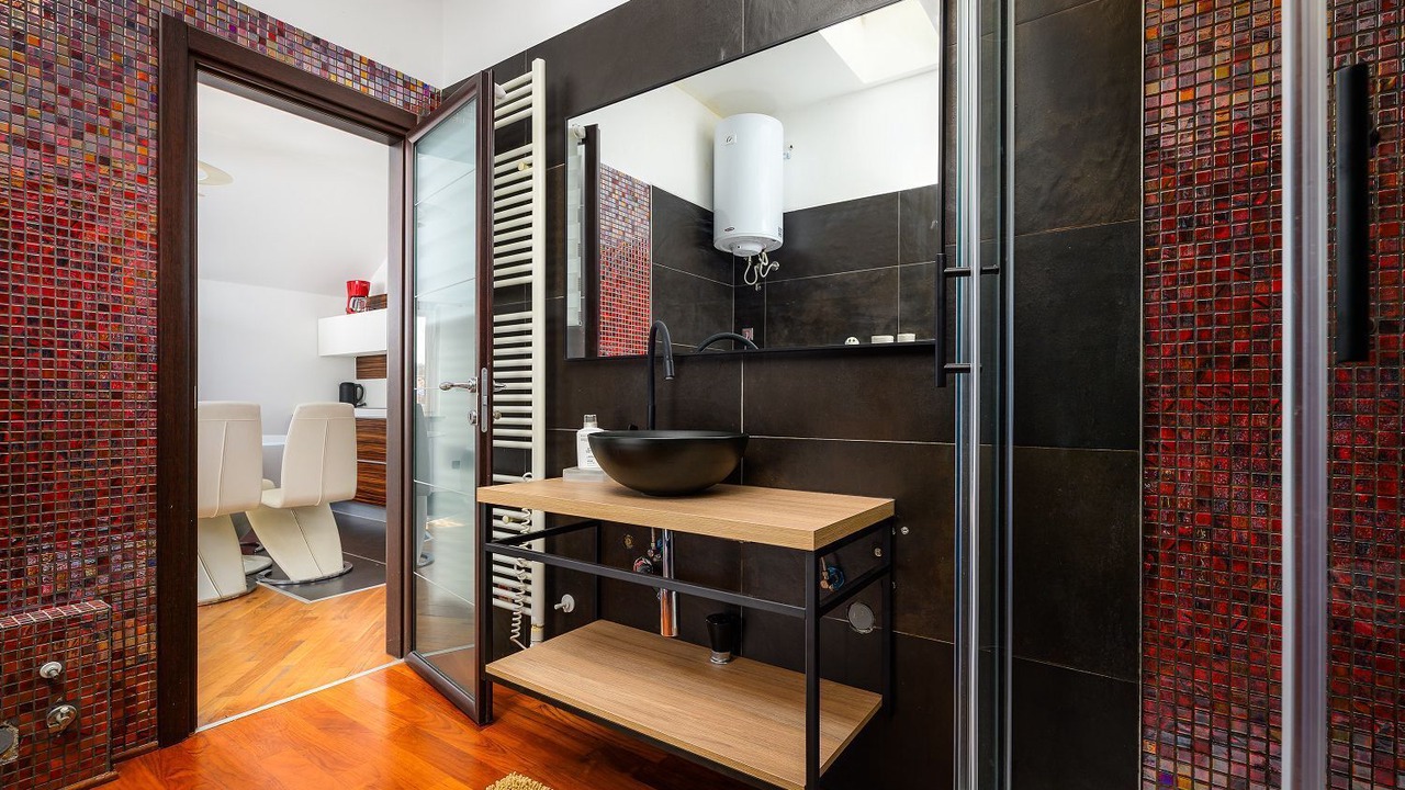 Photo of Bathroom in Katoro