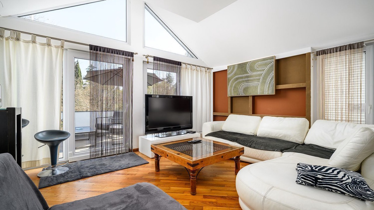 Photo of Livingroom in Katoro