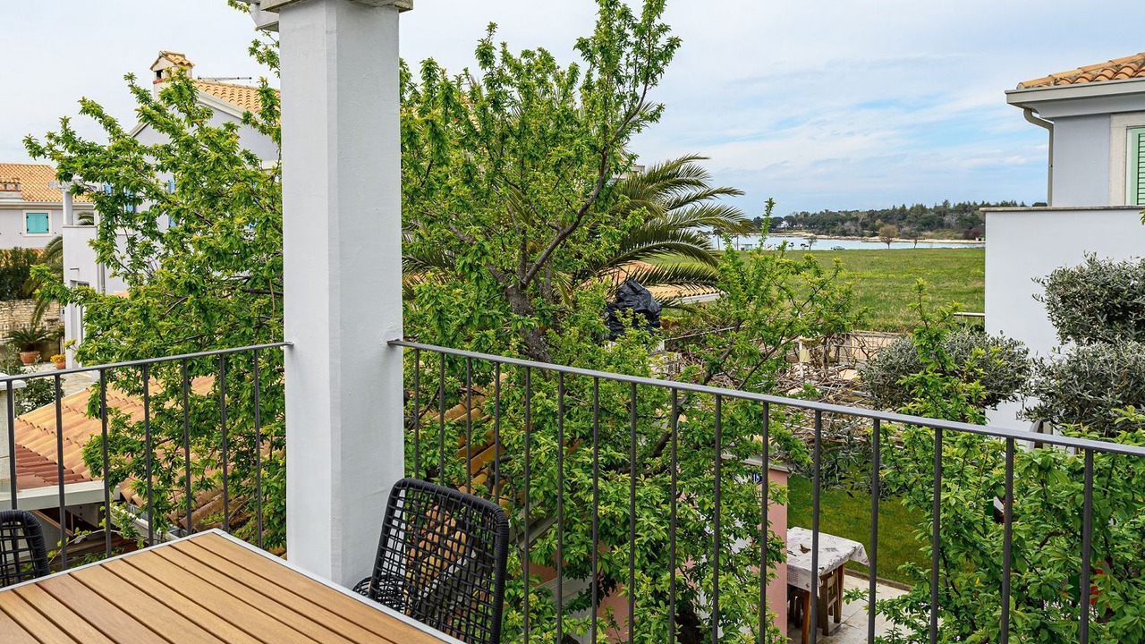 Photo of Outdoor in Basanija