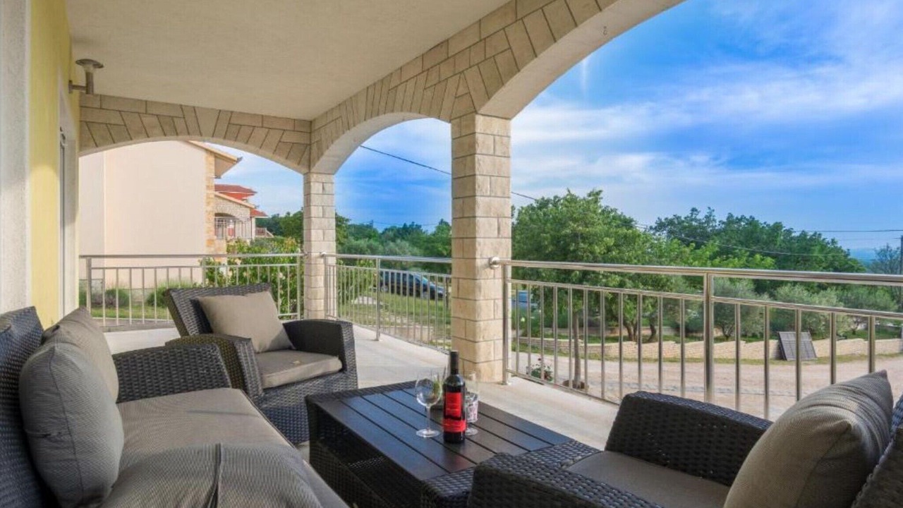 Photo of Patio Balcony in Lisicici
