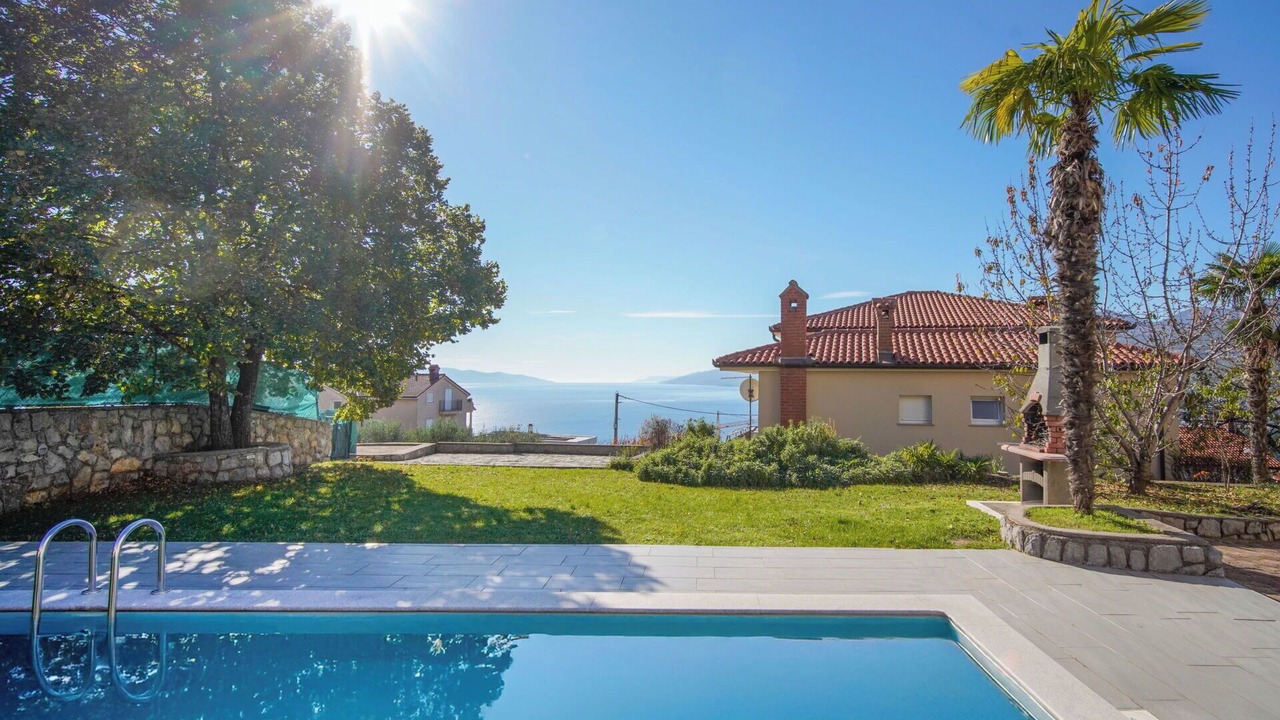 Photo of Outdoor in Rubesi