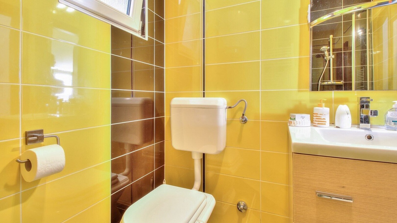 Photo of Bathroom in Katoro