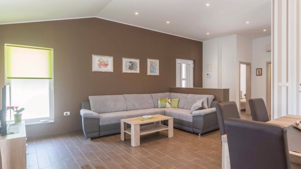 Photo of Livingroom in Gajana