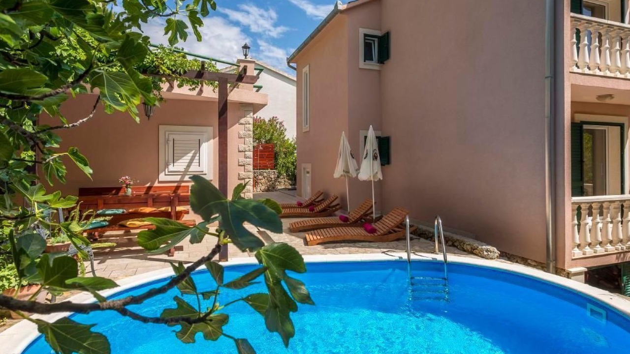 Photo of Outdoor in Medici