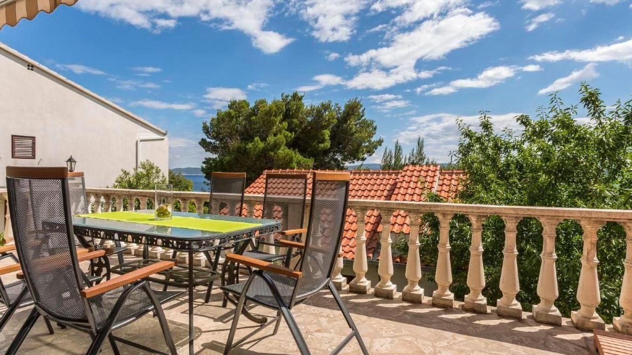 Photo of Outdoor in Medici