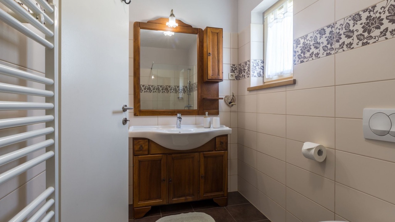 Photo of Bathroom in Heraki