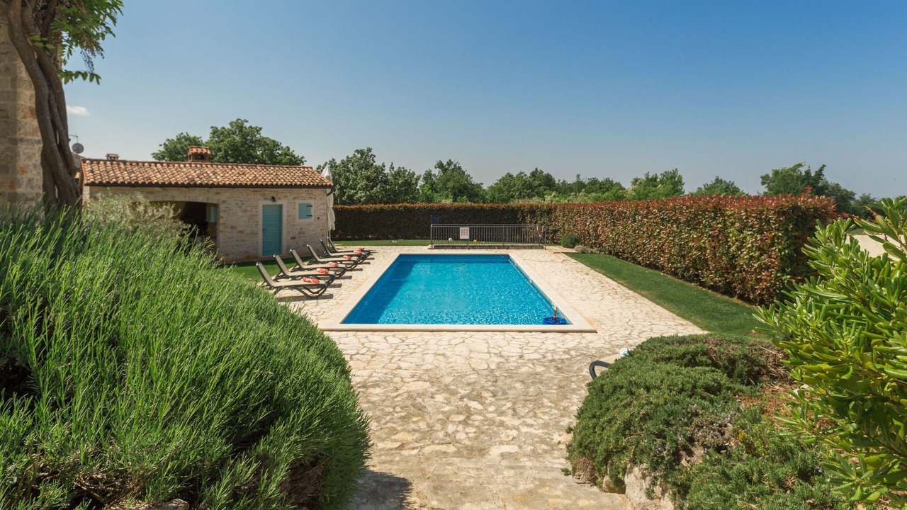 Photo of Outdoor in Heraki