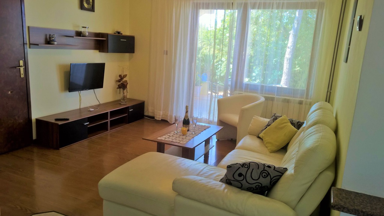 Photo of Livingroom in Gabonjin