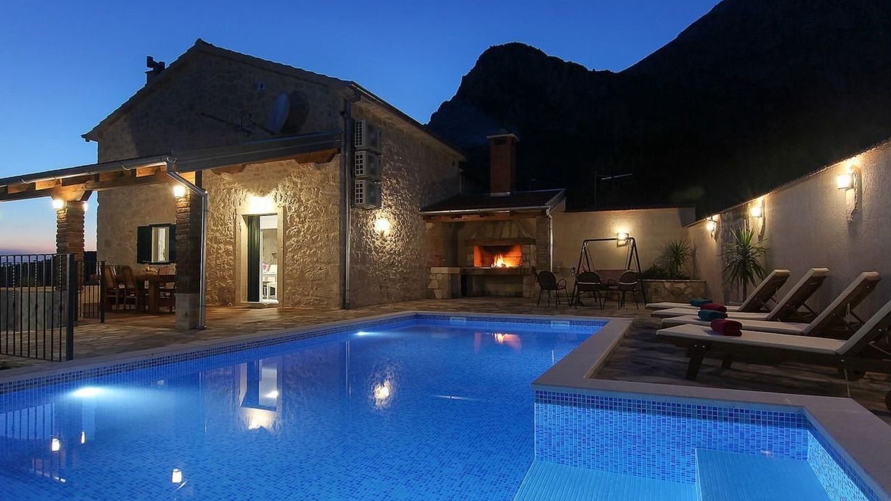 Photo of Outdoor in Blato