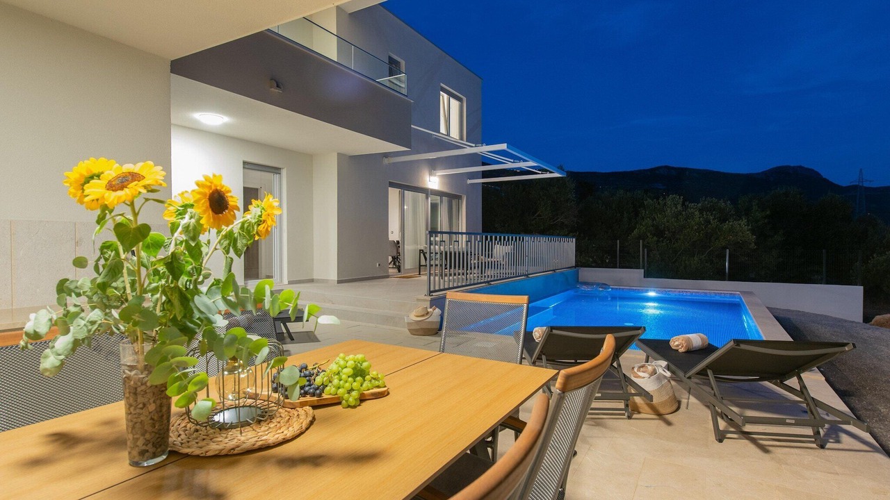 Photo of Outdoor in Rudine