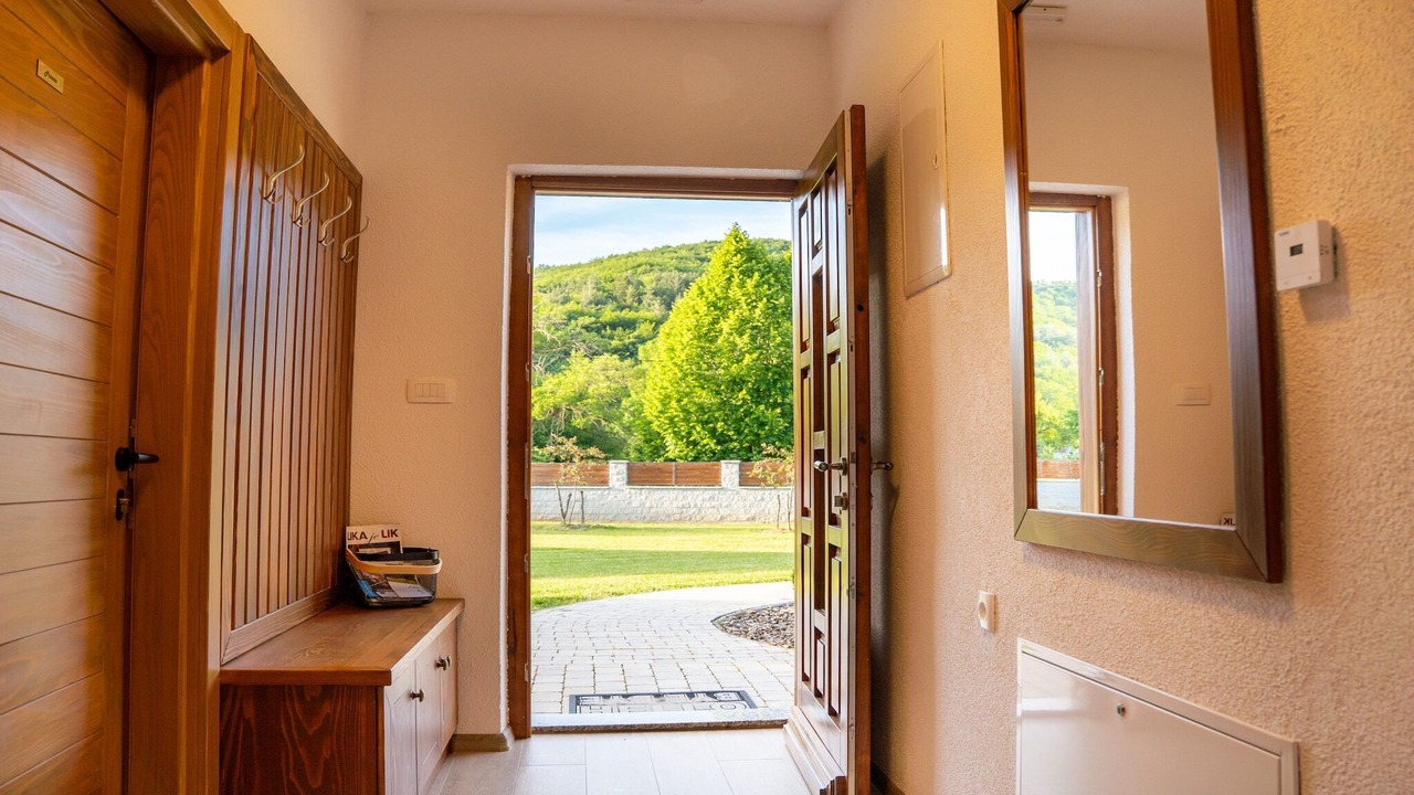 Photo of Livingroom in Brusane