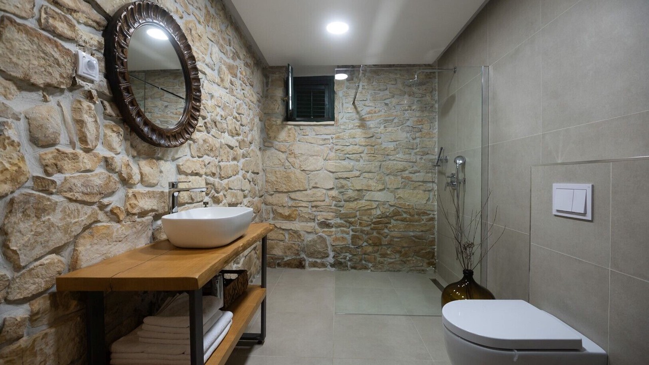 Photo of Bathroom in Islam Grcki