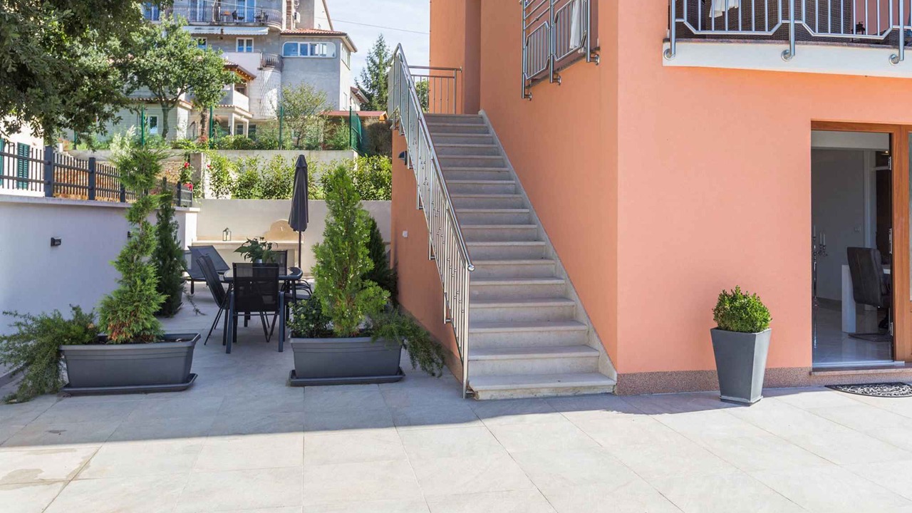 Photo of Outdoor in Mugeba