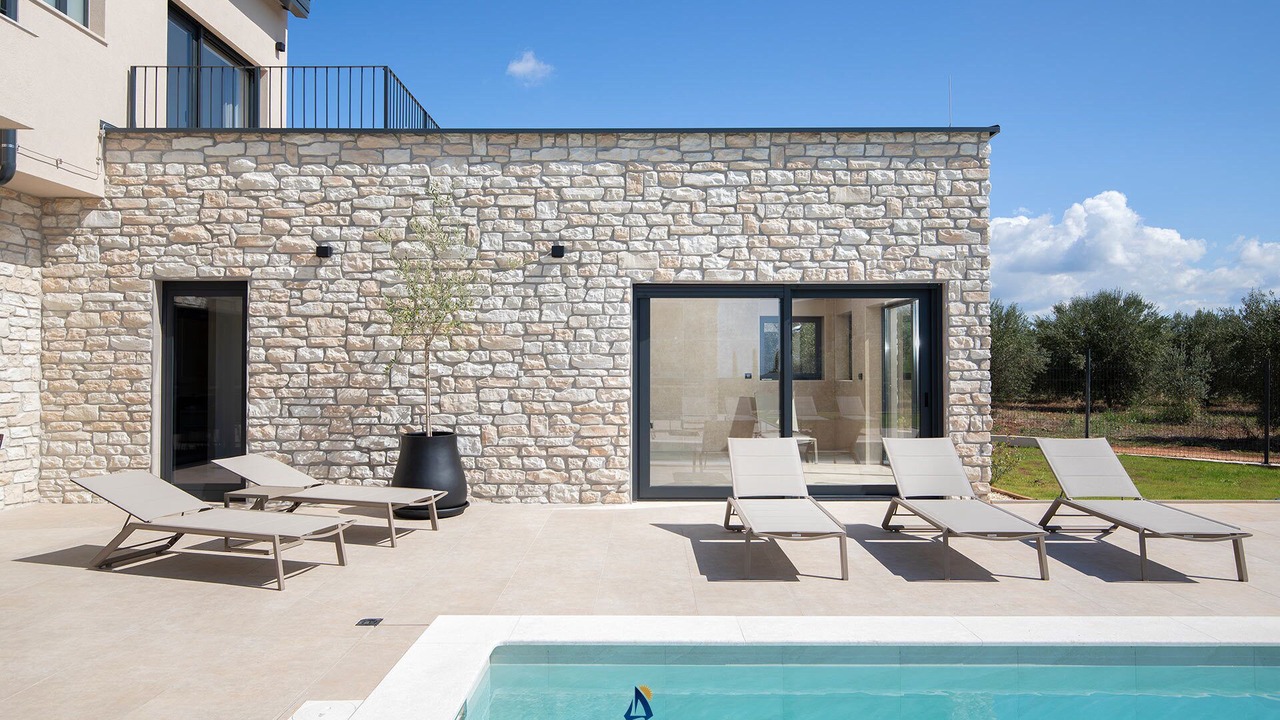 Photo of Outdoor in Bale