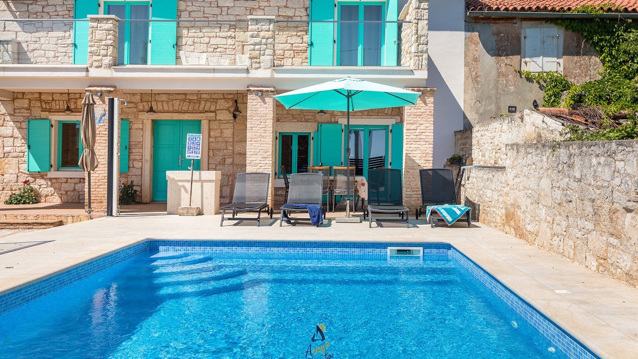 Photo of Outdoor in Peroj