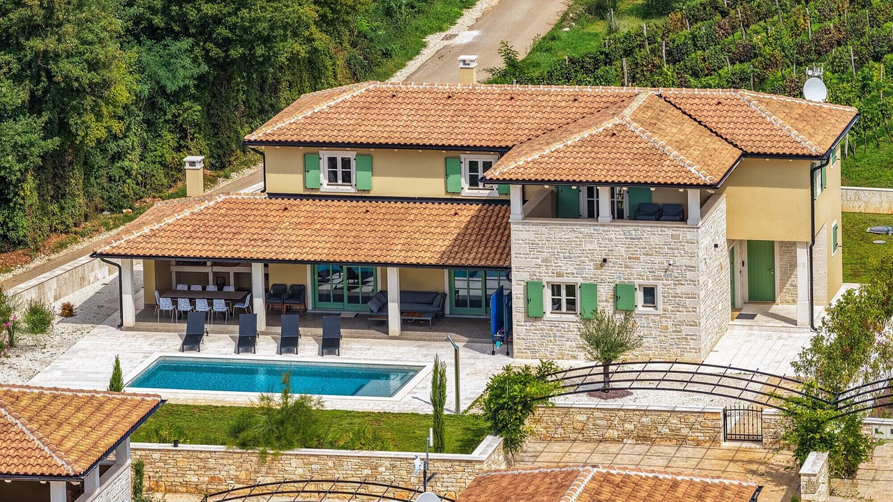 Photo of Outdoor in Ferlini