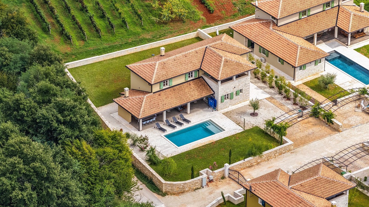 Photo of Outdoor in Ferlini