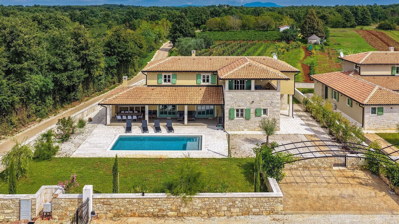 Photo of Outdoor in Ferlini