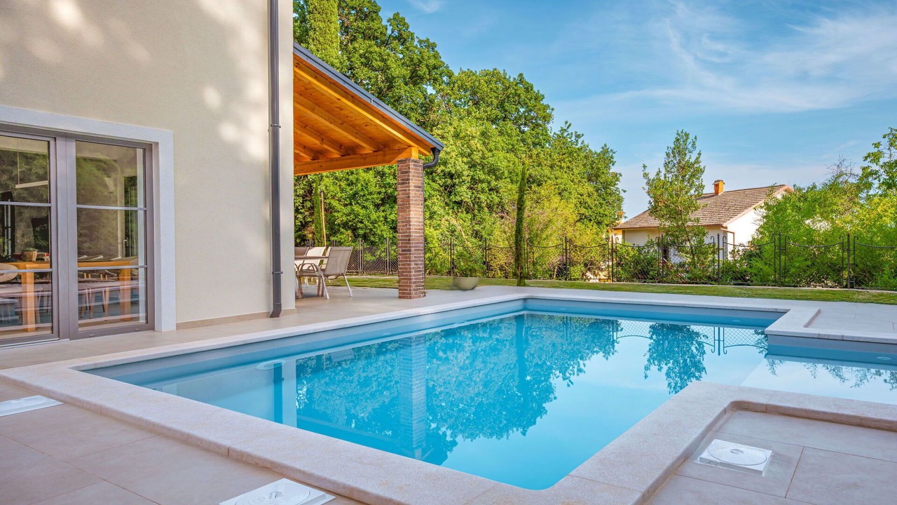 Photo of Outdoor in Opric