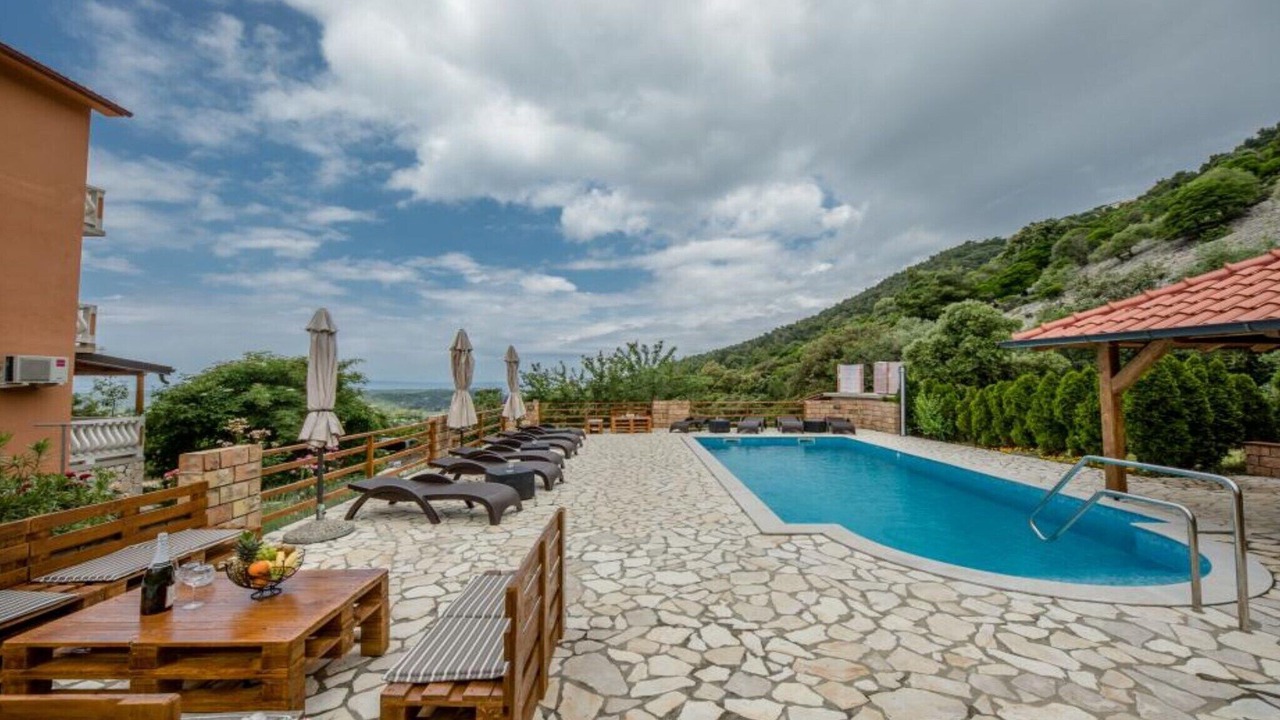 Photo of Outdoor in Mundanije