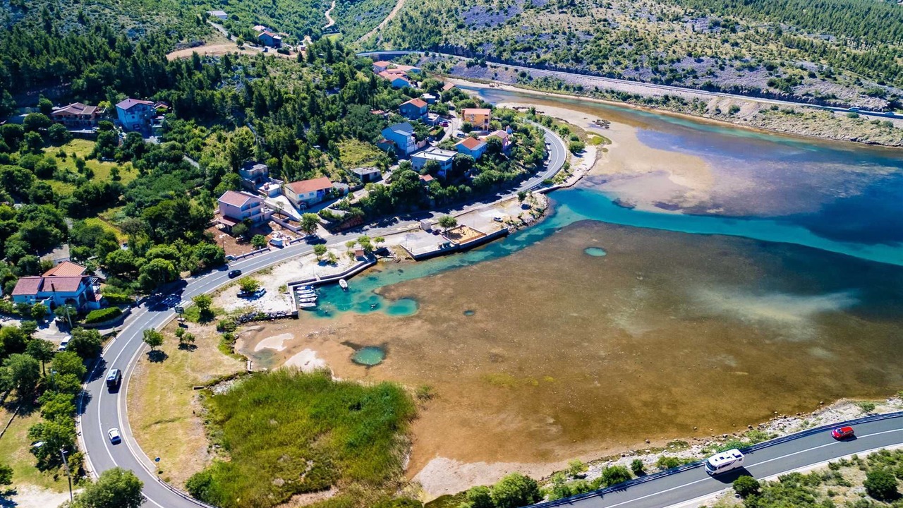 Photo of Outdoor in Seline