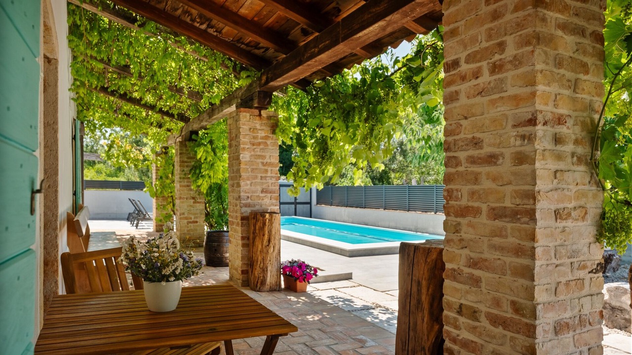 Photo of Outdoor in Vardica