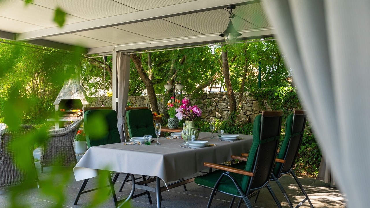Photo of Outdoor in Krmed