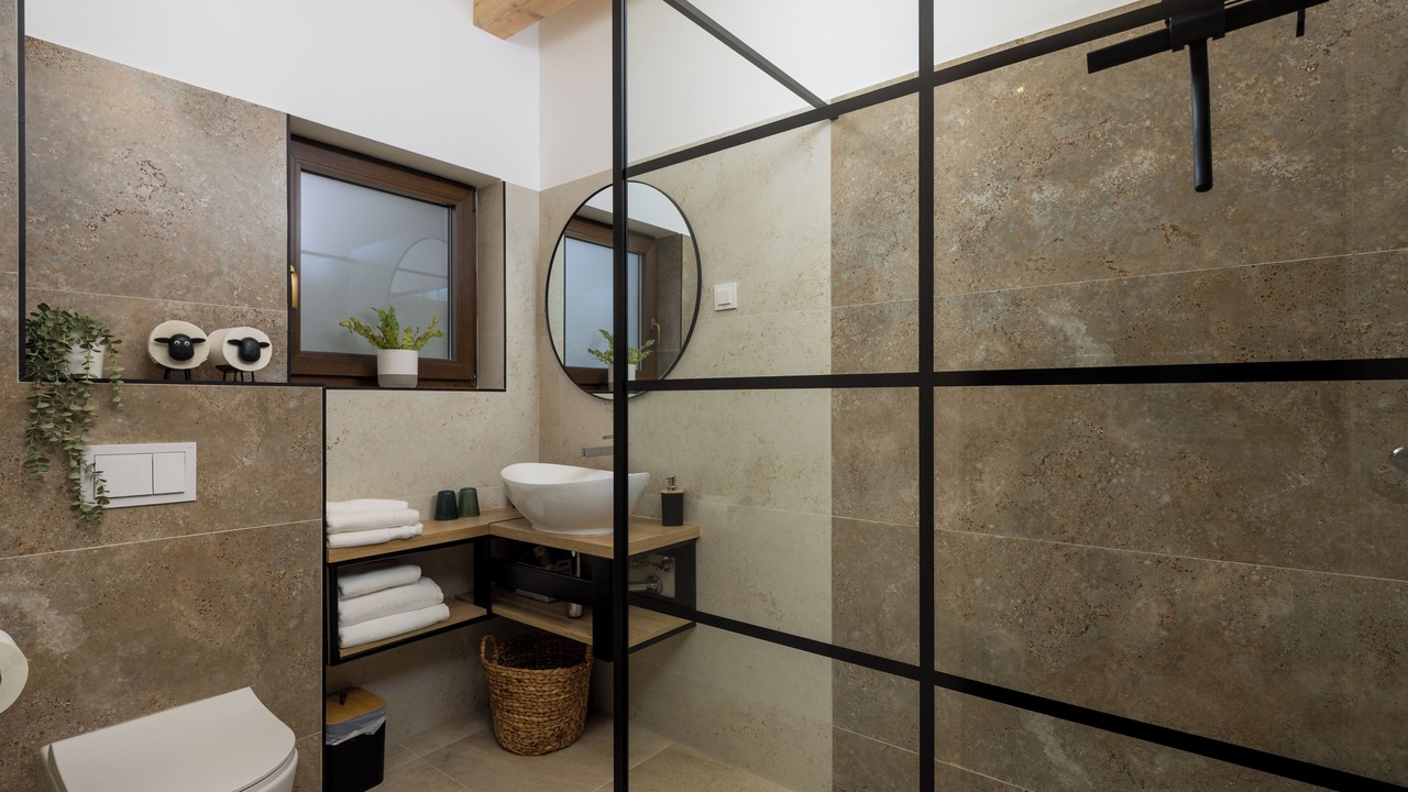 Photo of Bathroom in Fuzine