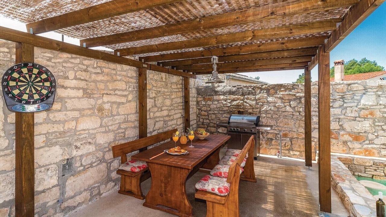 Photo of Outdoor in Peresiji