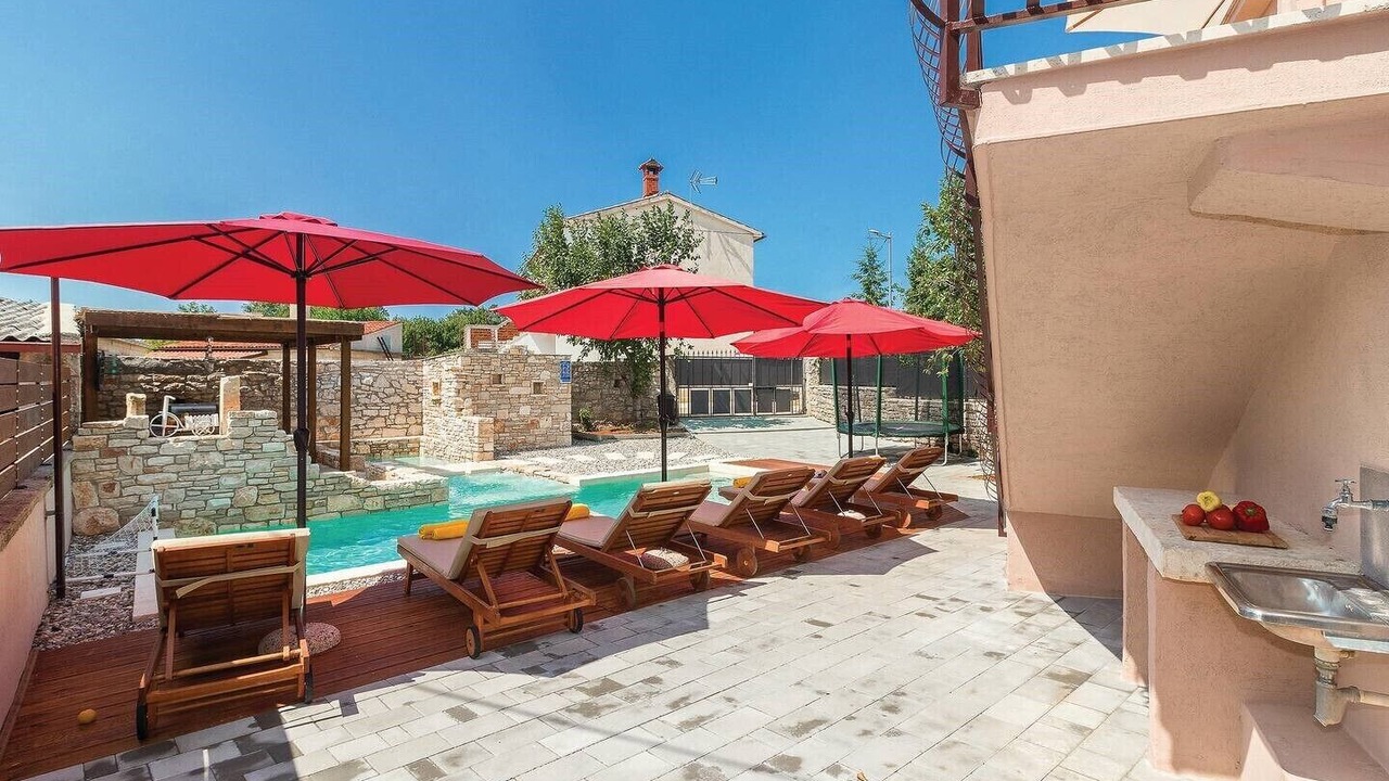 Photo of Patio Balcony in Peresiji