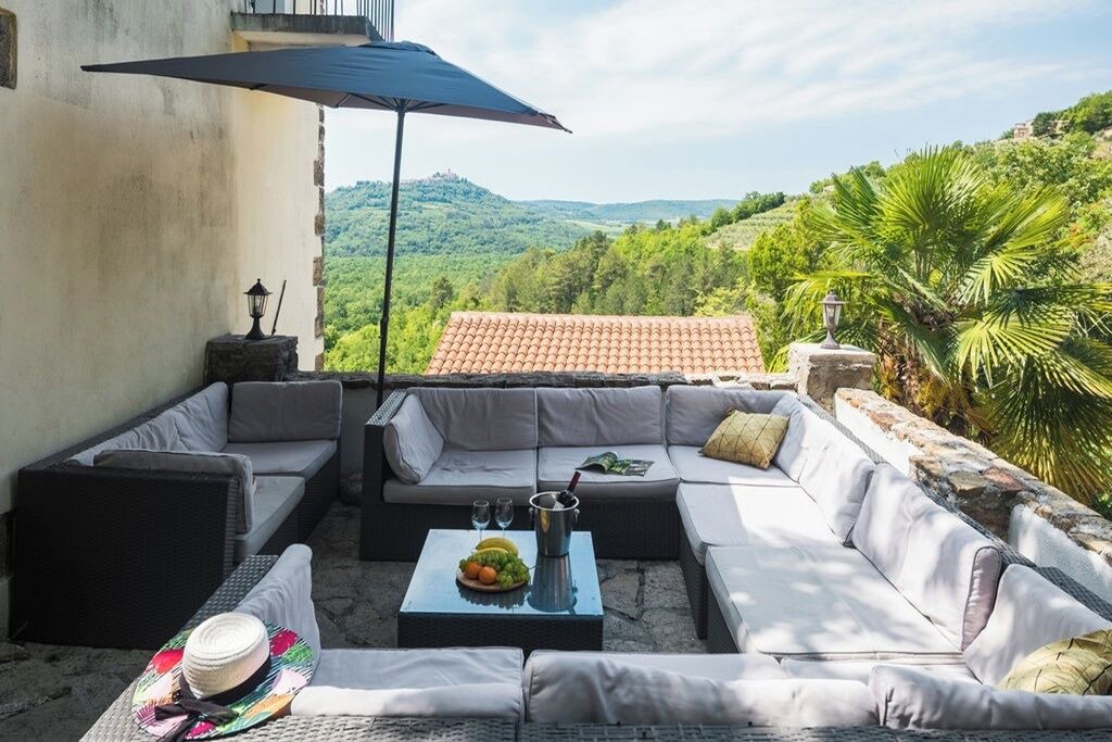 Photo of Patio Balcony in Golubici