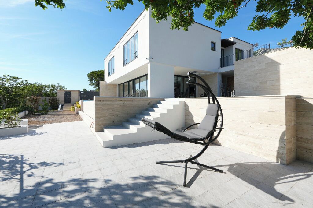 Photo of Patio Balcony in Karlobag