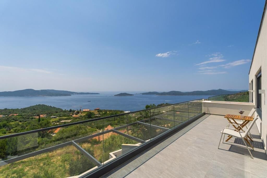 Photo of Patio Balcony in Brsecine