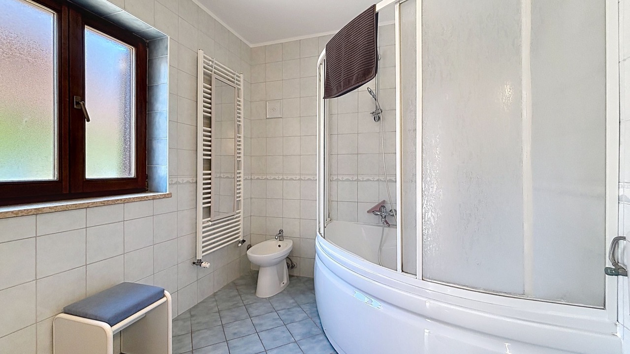 Photo of Bathroom in Pomer