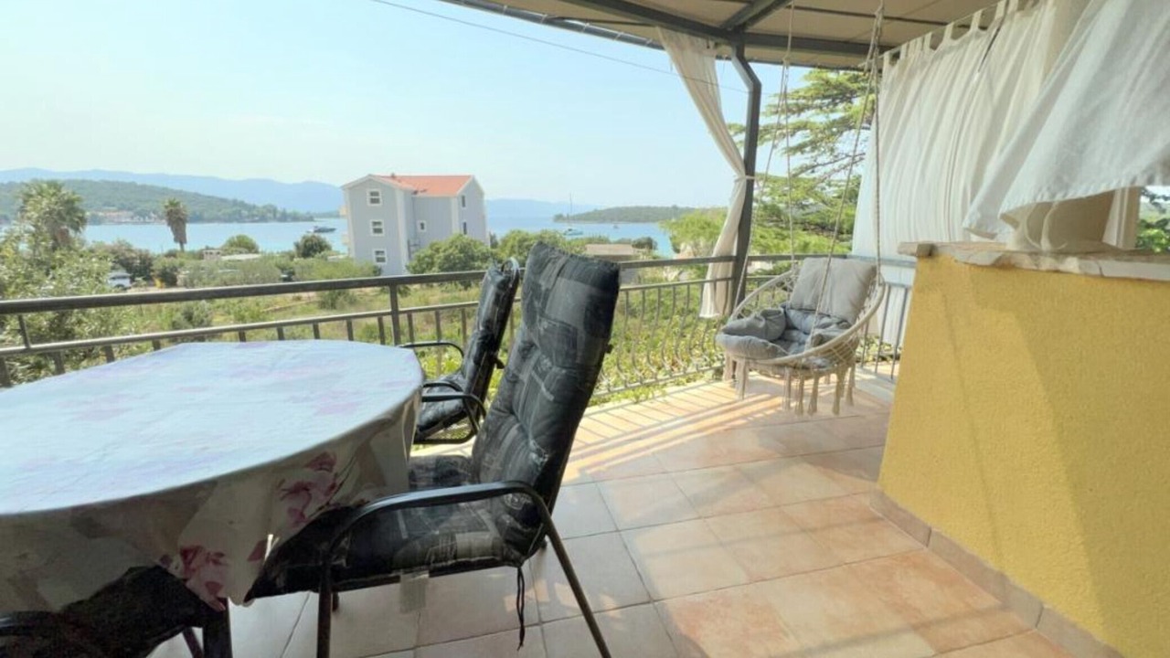 Photo of Patio Balcony in Loviste