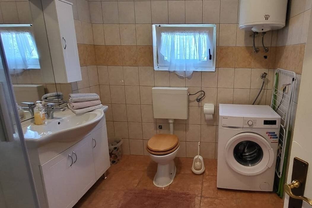 Photo of Bathroom in Policnik