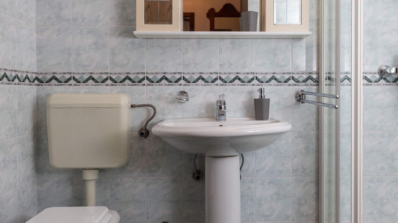 Photo of Bathroom in Pile