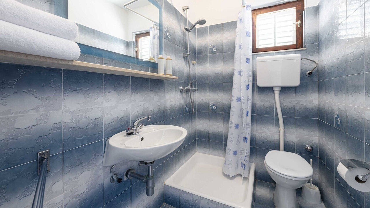 Photo of Bathroom in Molunat