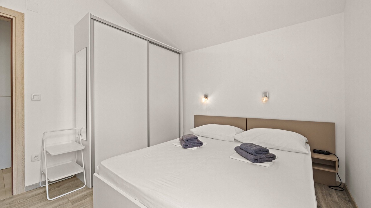 Photo of Bedroom in Cres