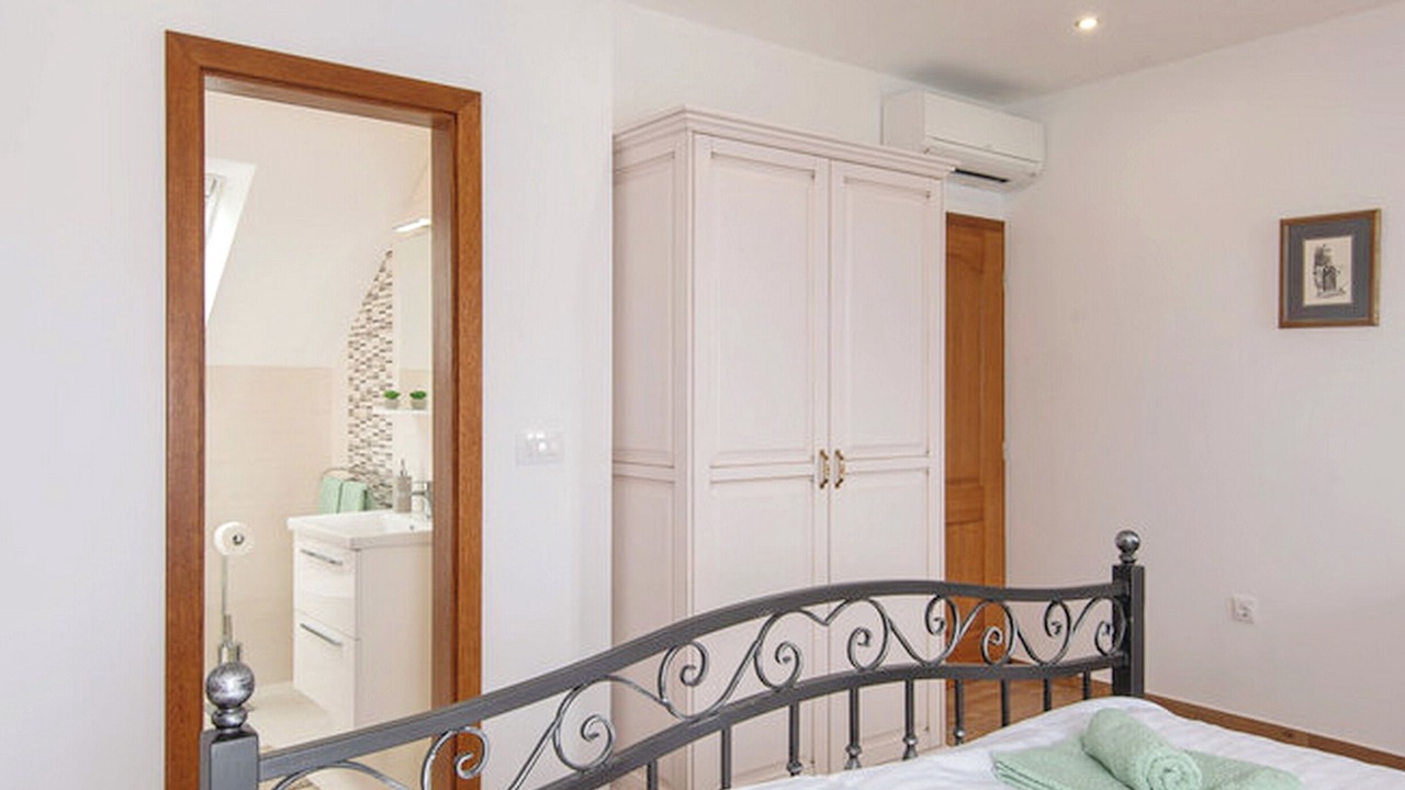 Photo of Bedroom in Loviste
