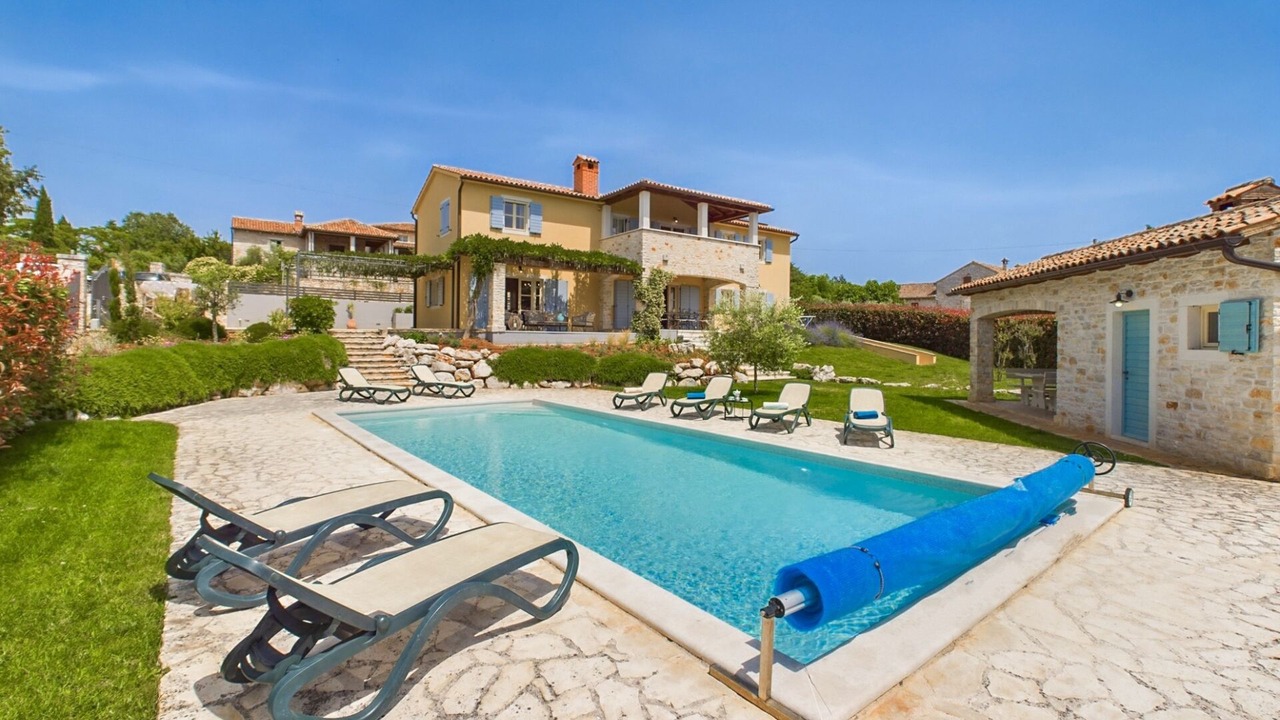 Photo of Outdoor in Heraki