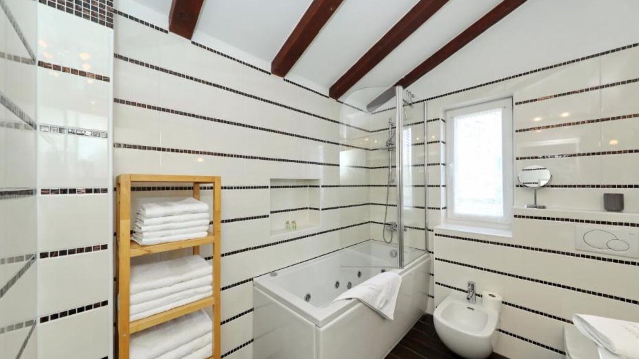 Photo of Bathroom in Murter