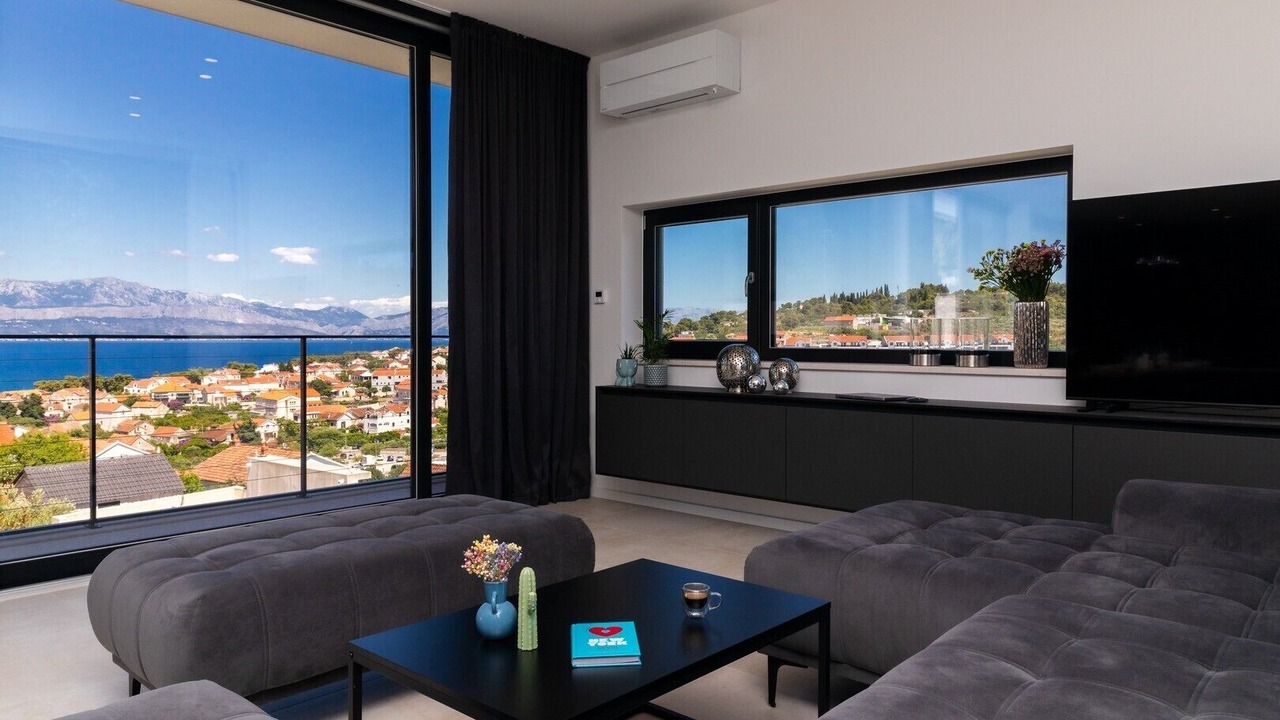 Photo of Livingroom in Sutivan