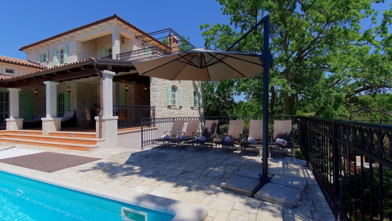 Photo of Outdoor in Barat