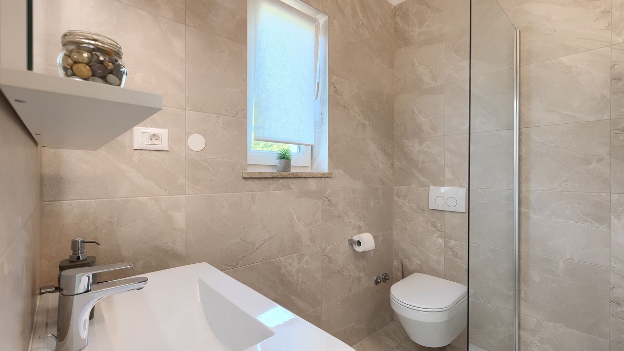 Photo of Bathroom in Frata