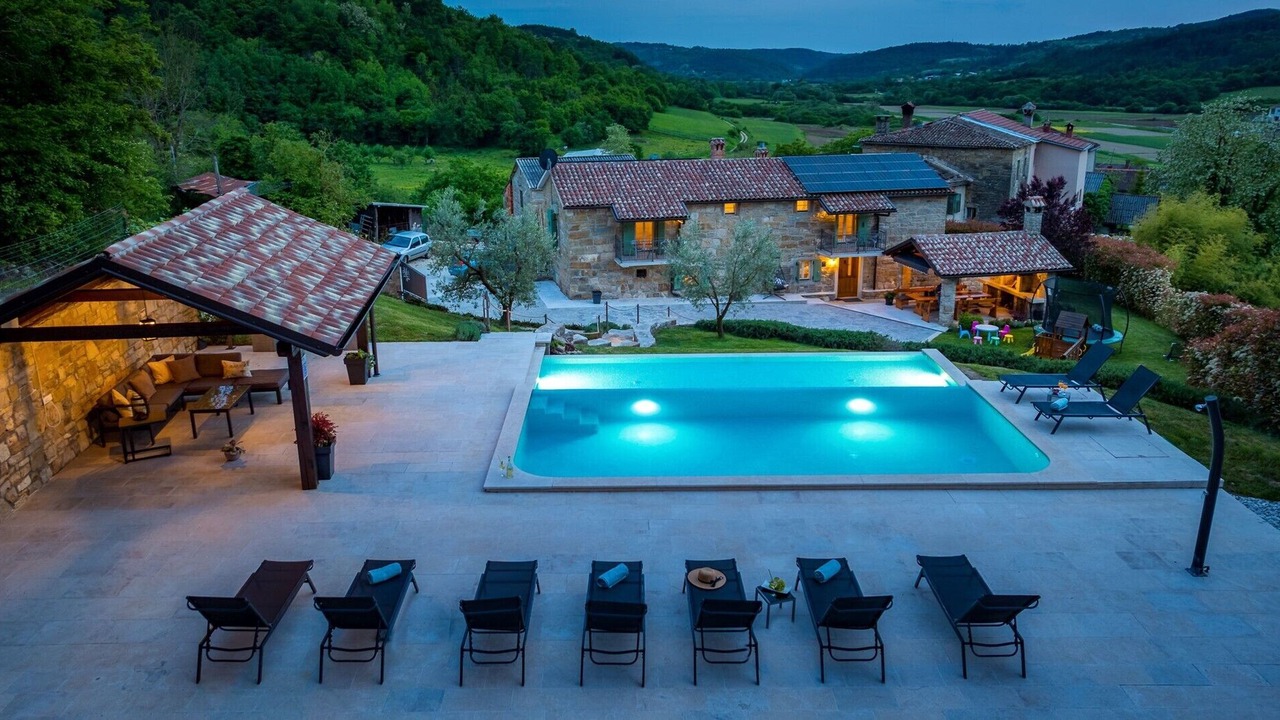 Photo of Outdoor in Beram