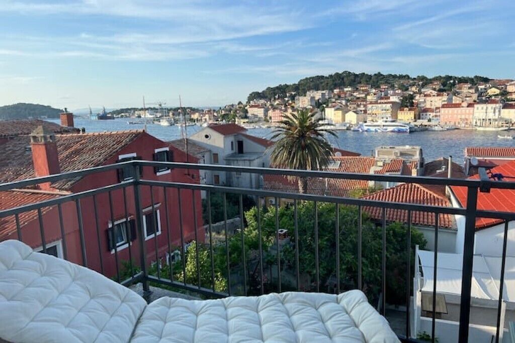 Photo of Outdoor in Cove Murtar