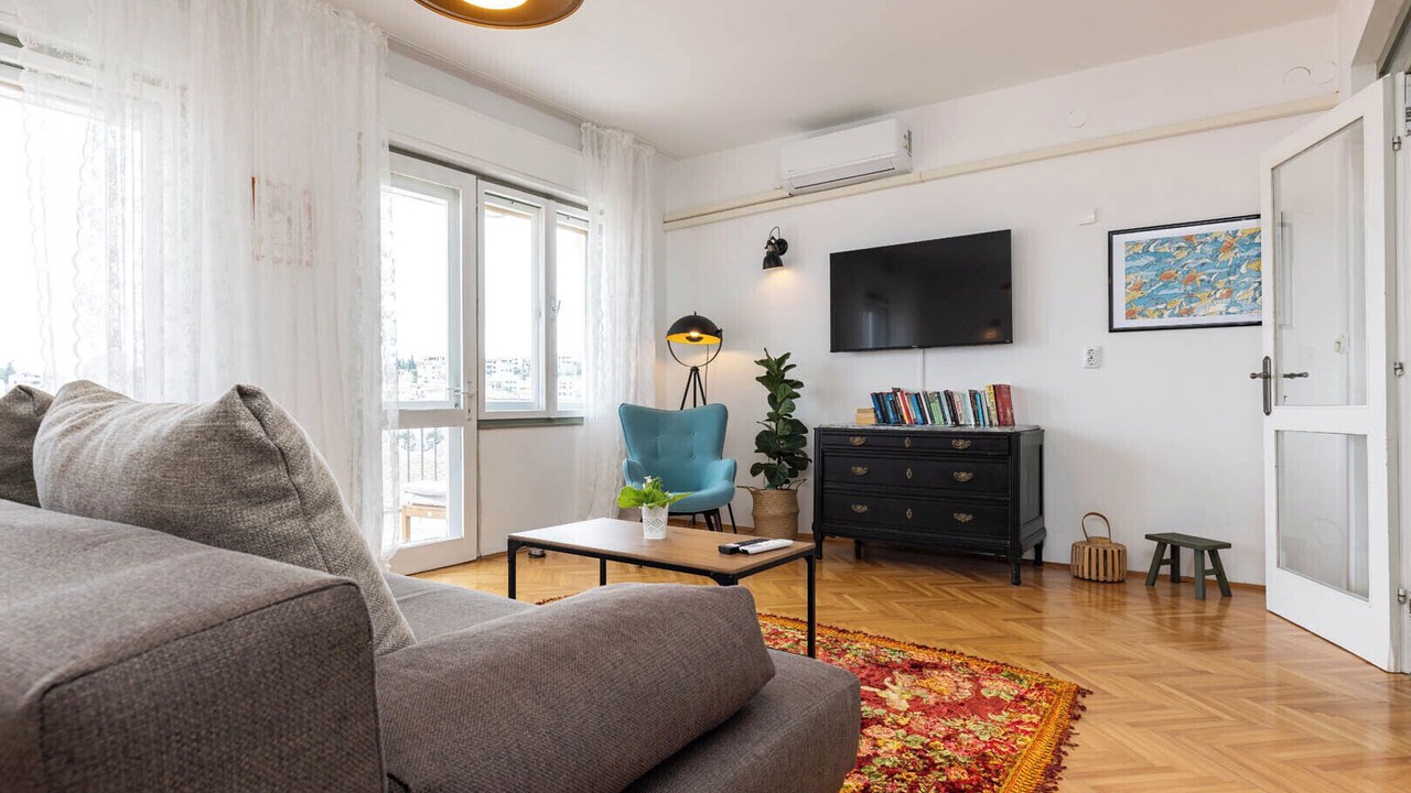 Photo of Livingroom in Cove Murtar