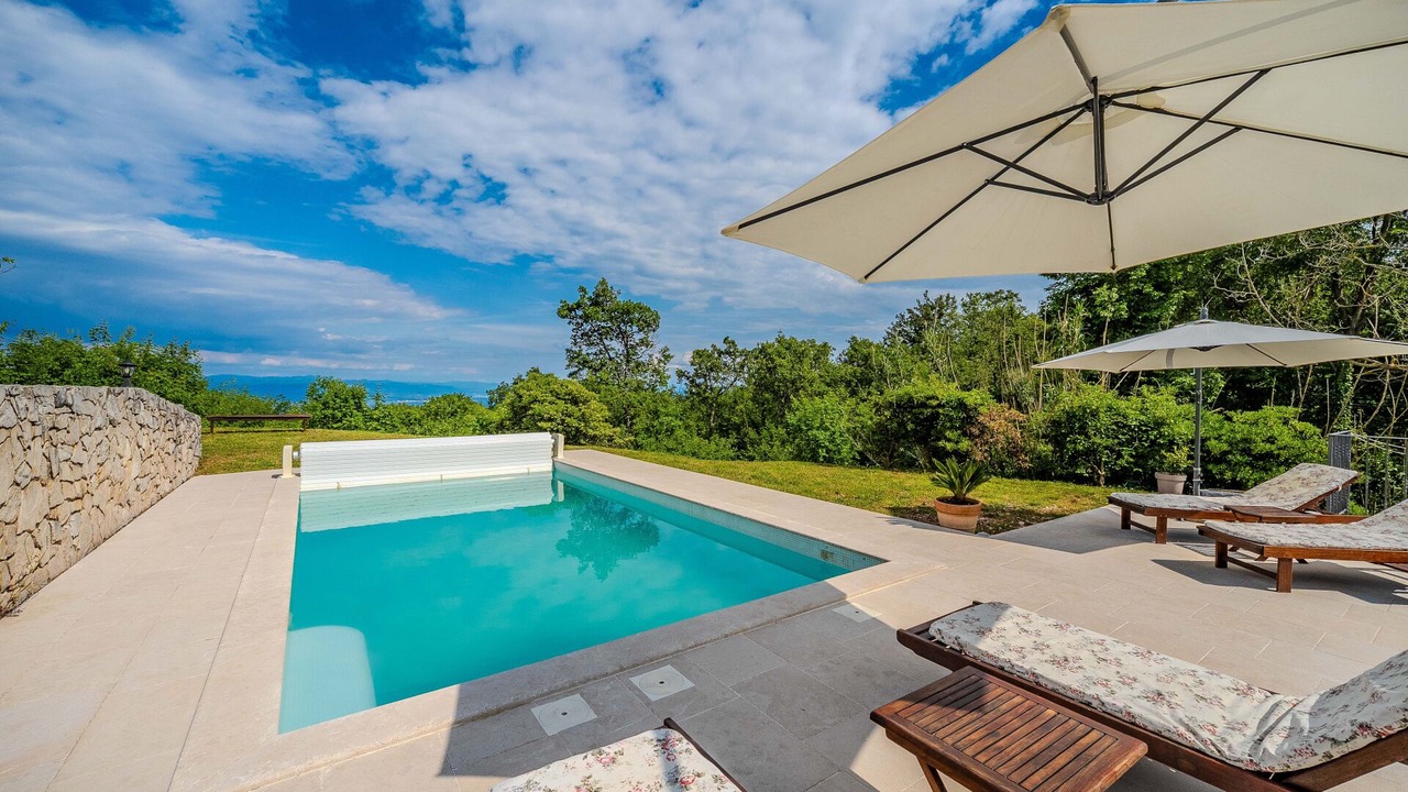 Photo of Outdoor in Sucici