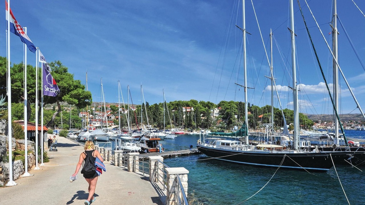 Photo of Others in Cove Osibova (Milna)